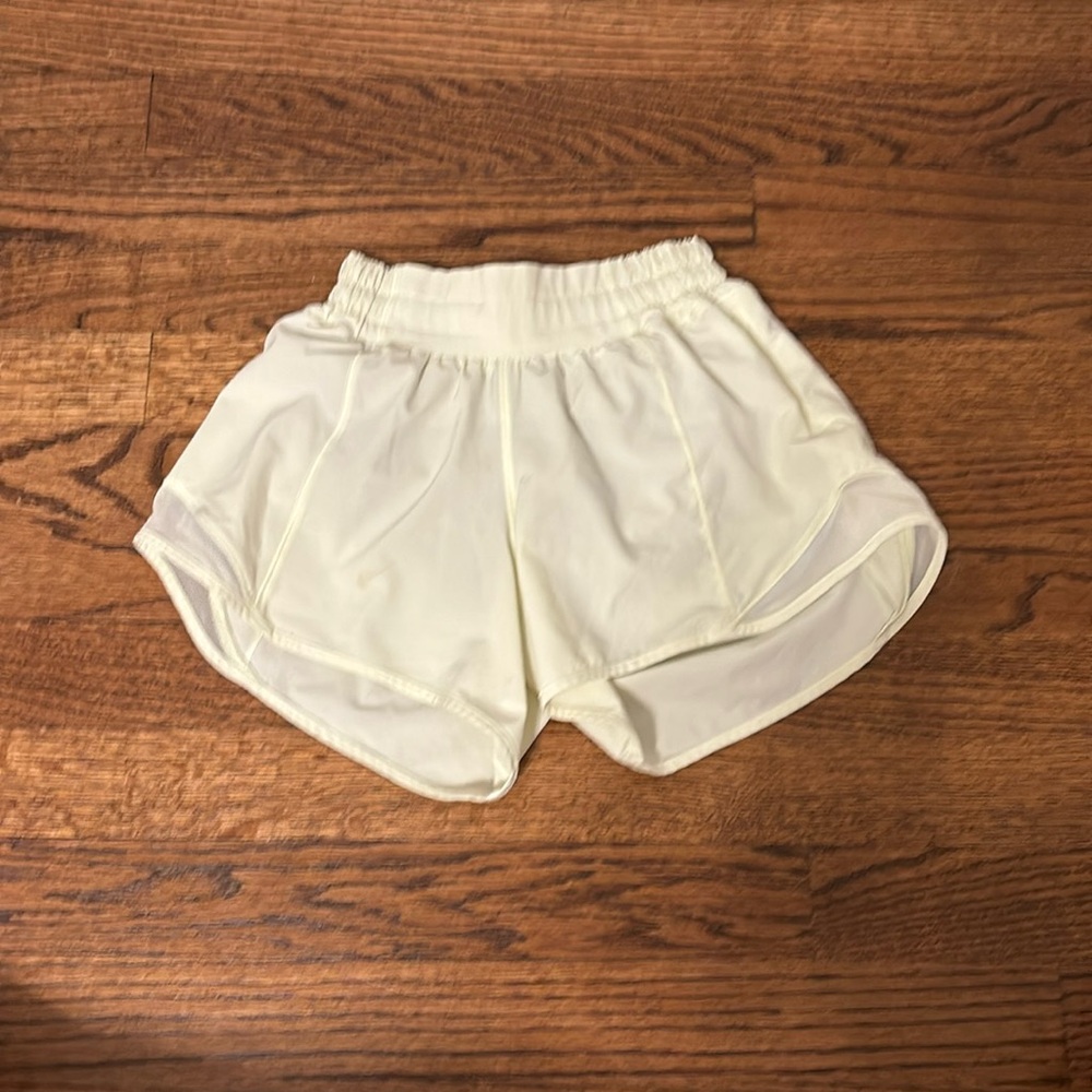 Lululemon size 0 hotty hot shorts Elixir
